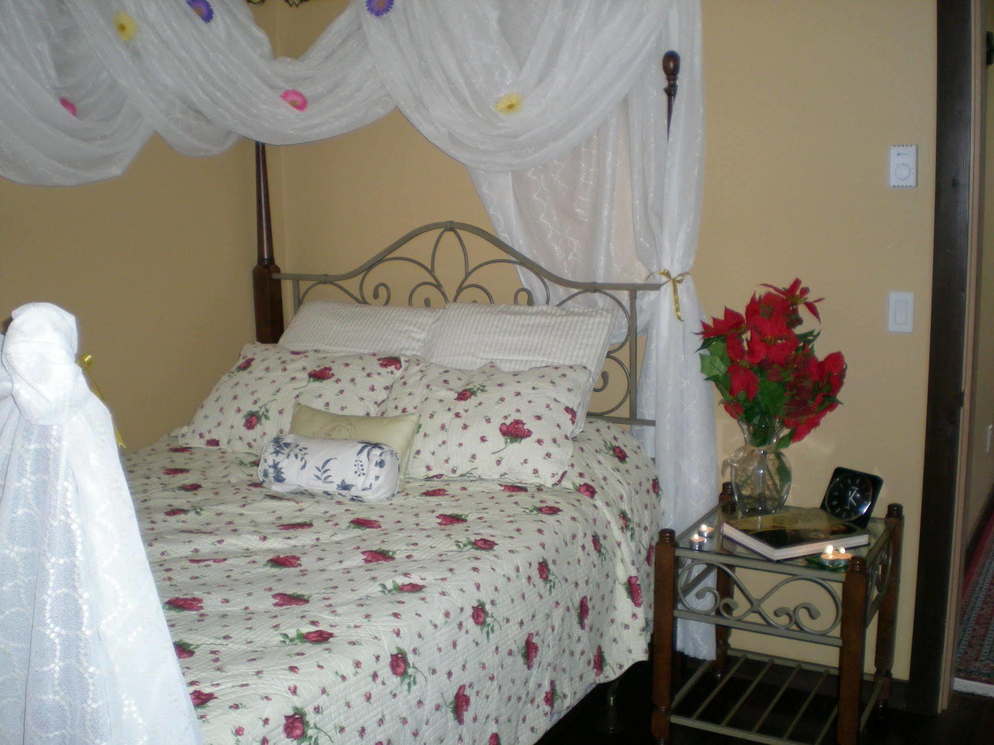 Bed and Breakfast Davis Brook Retreat Сешелт Экстерьер фото